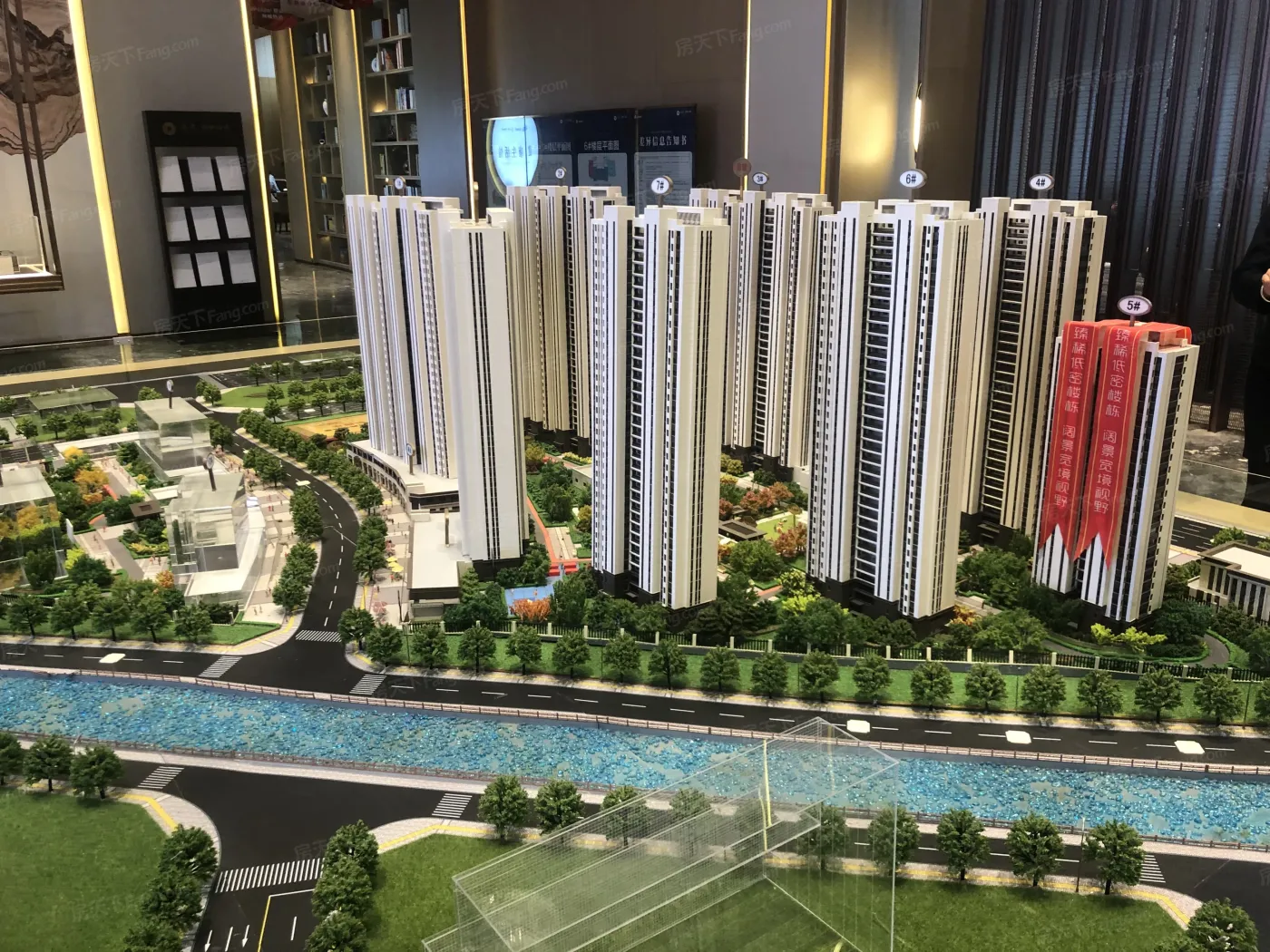 远洋·万和四季3室1厅2卫南朝向1900.00元/月出租