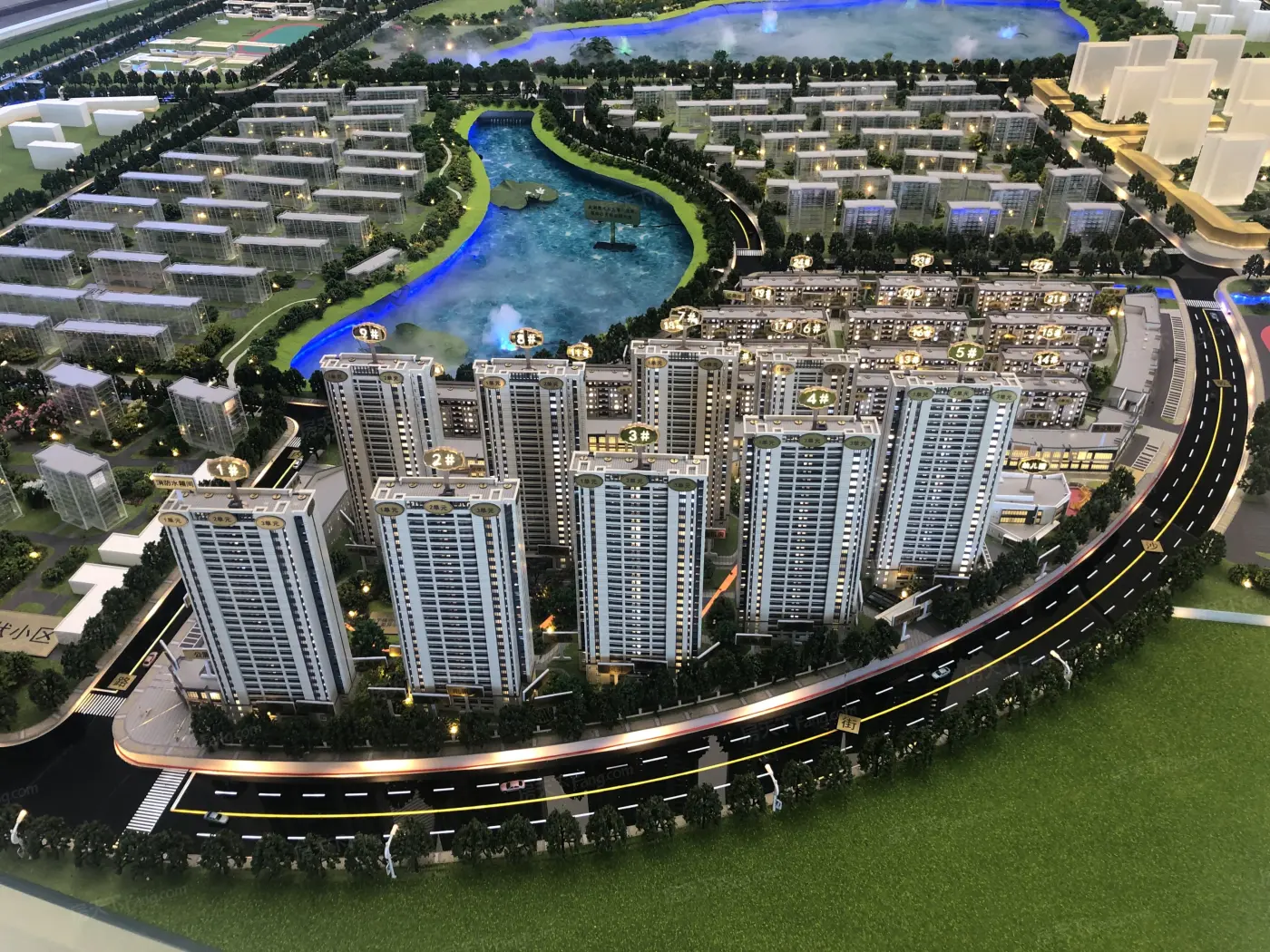 实景图:项目在售沙盘