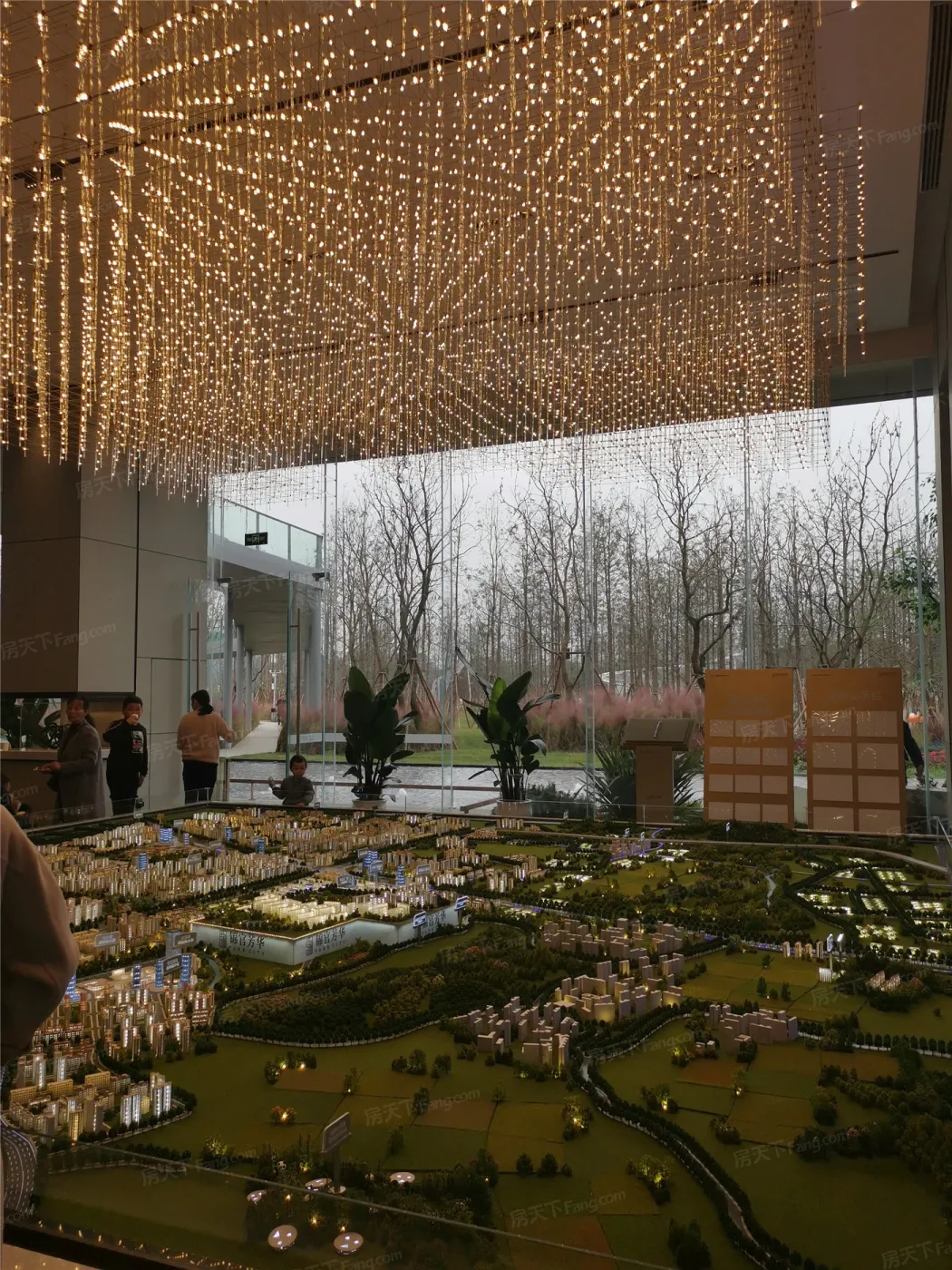 奥园锦官芳华4室2厅2卫东西南朝向2000.00元/月出租