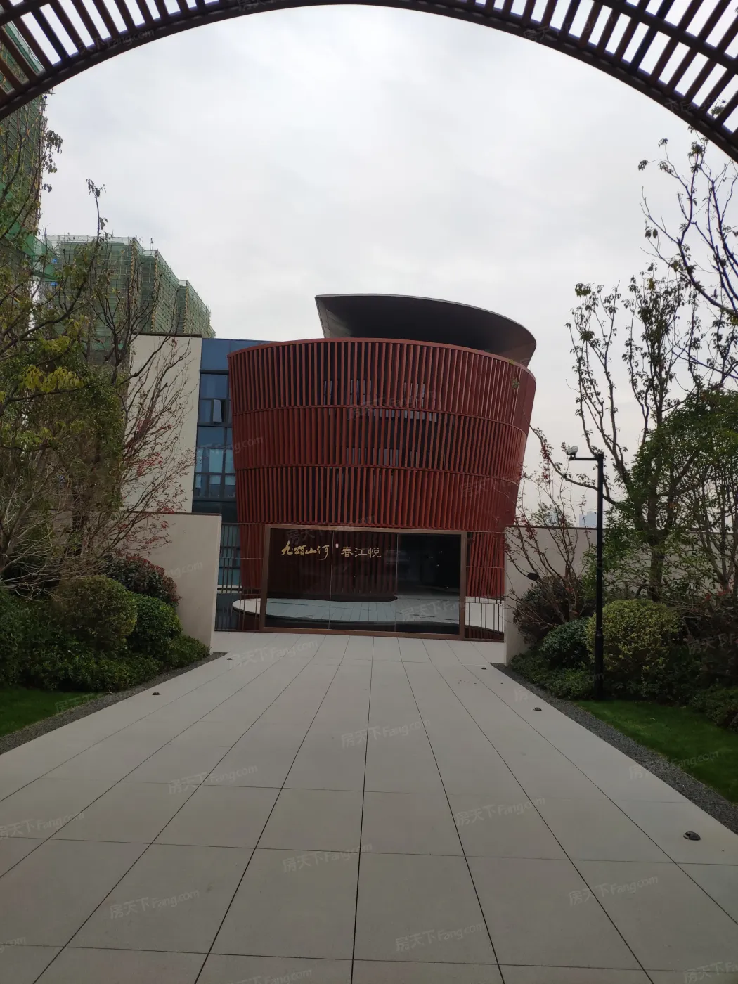 九颂山河春江悦3室2厅2卫南朝向2300.00元/月出租