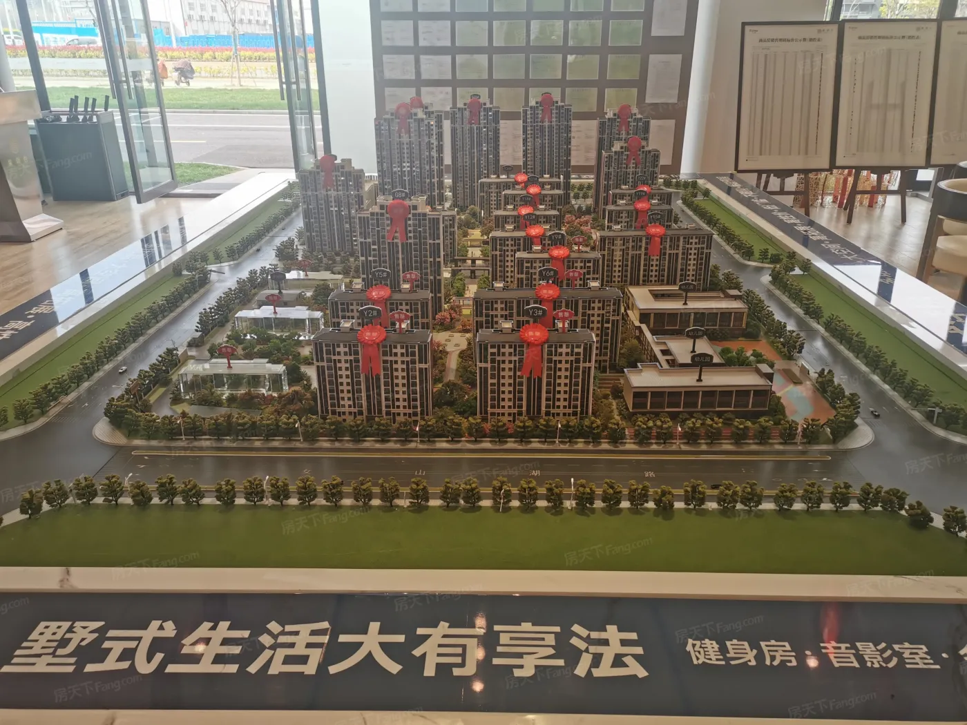 华润紫玥台3室1厅1卫南朝向1200.00元/月出租