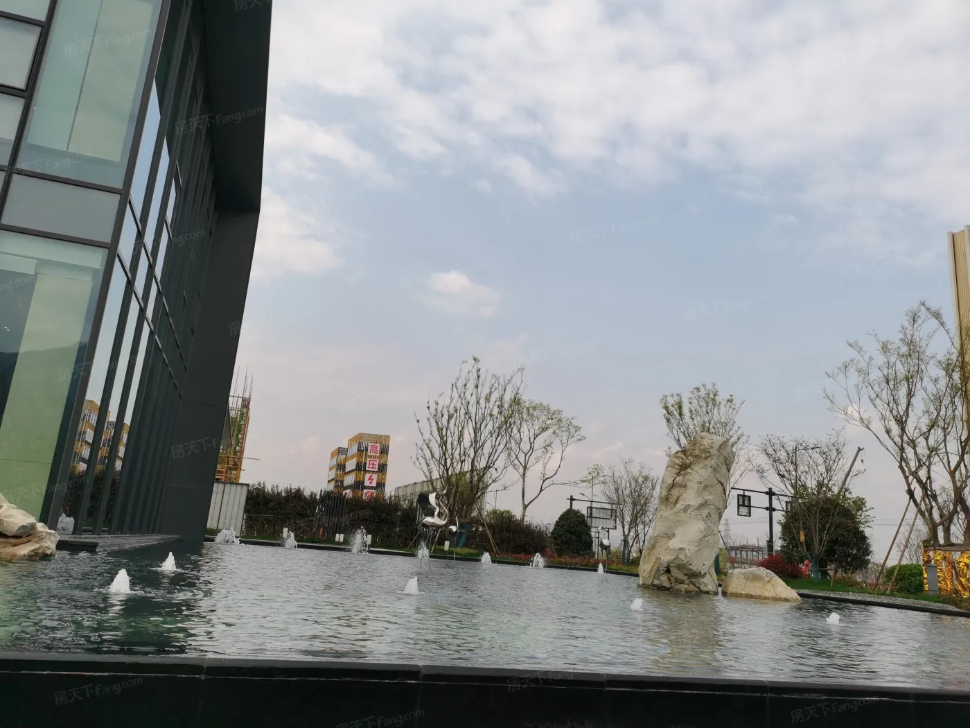 中交保利江语云城3室1厅2卫南朝向1000.00元/月出租