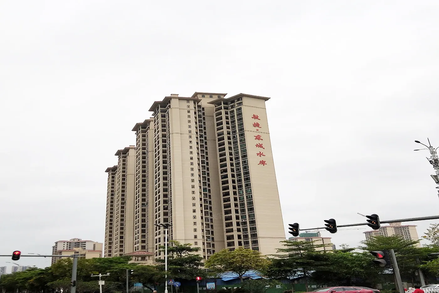 敏捷·东城水岸3室2厅2卫南朝向2000.00元/月出租