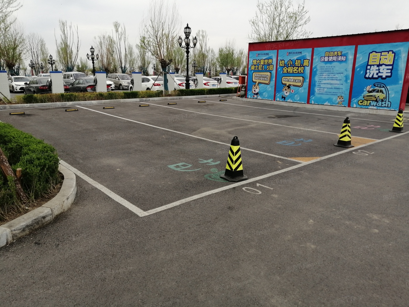 实景图:地上停车场