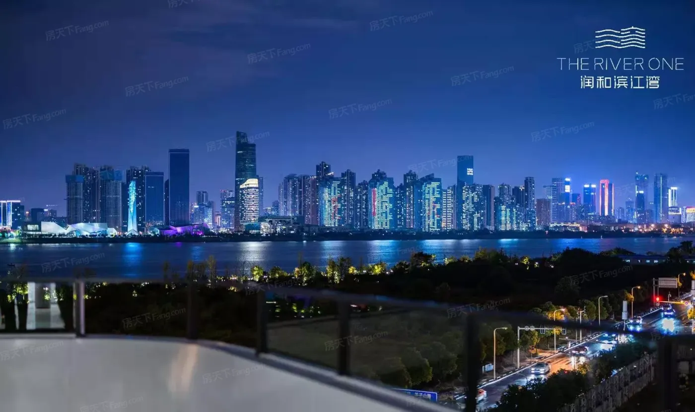 润和滨江湾3室2厅3卫南朝向25000.00元/月出租