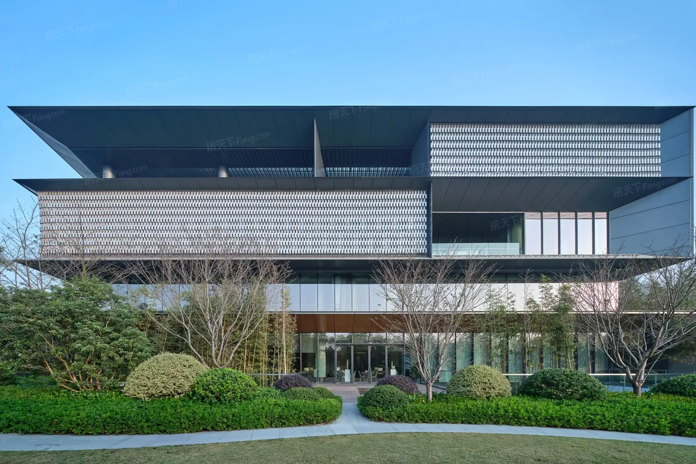 绿地健康城省建科创园位于扬州西区新城体育公园北