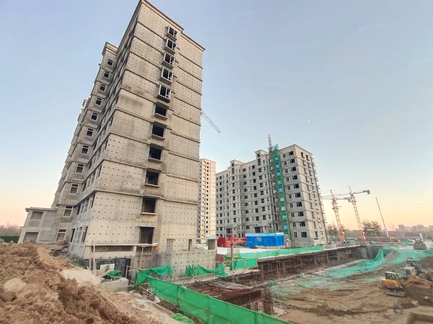 一象澜湾3室2厅2卫南北朝向1400.00元/月出租
