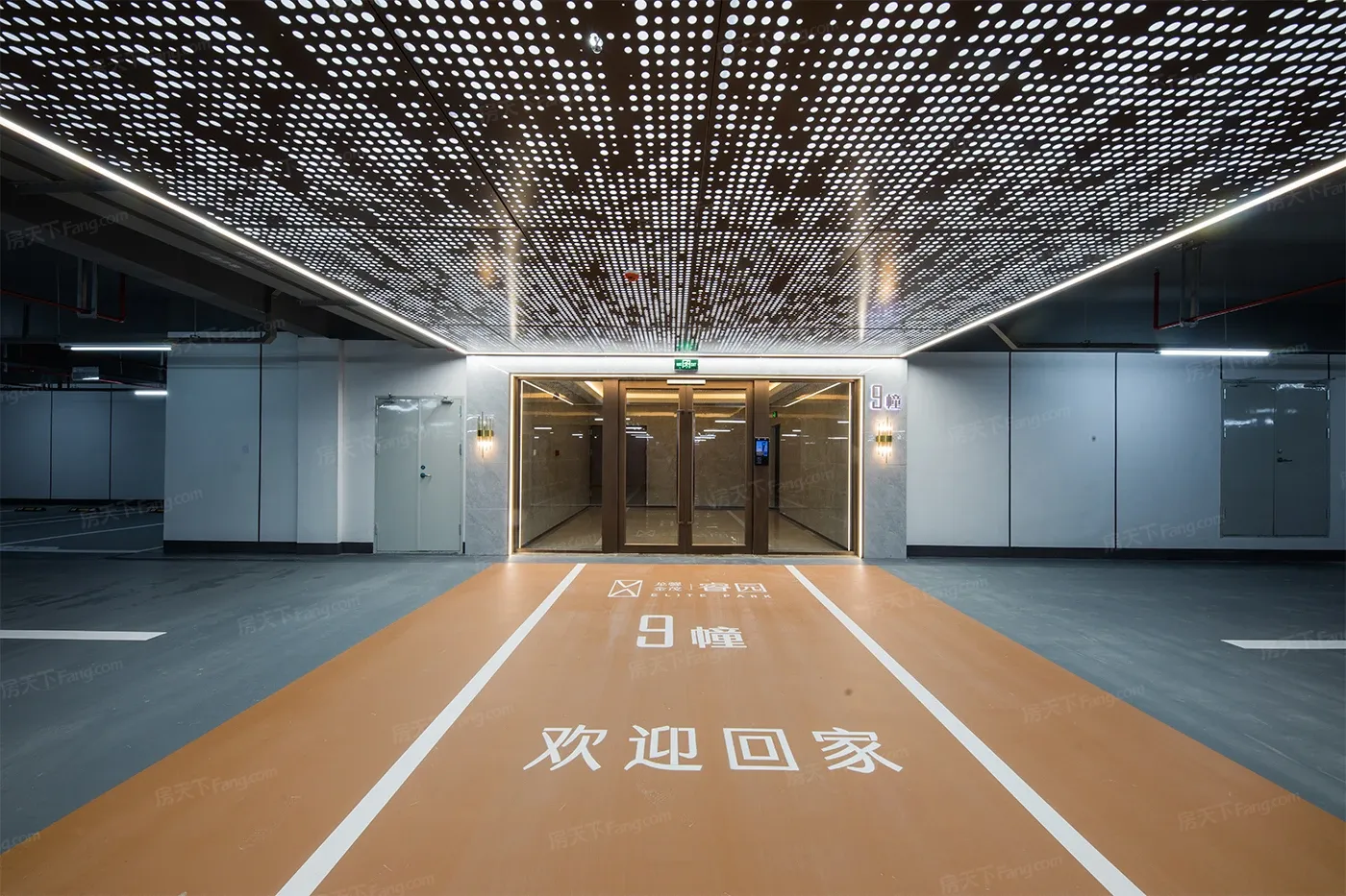 龙馨金茂睿园4室2厅3卫南朝向4000.00元/月出租