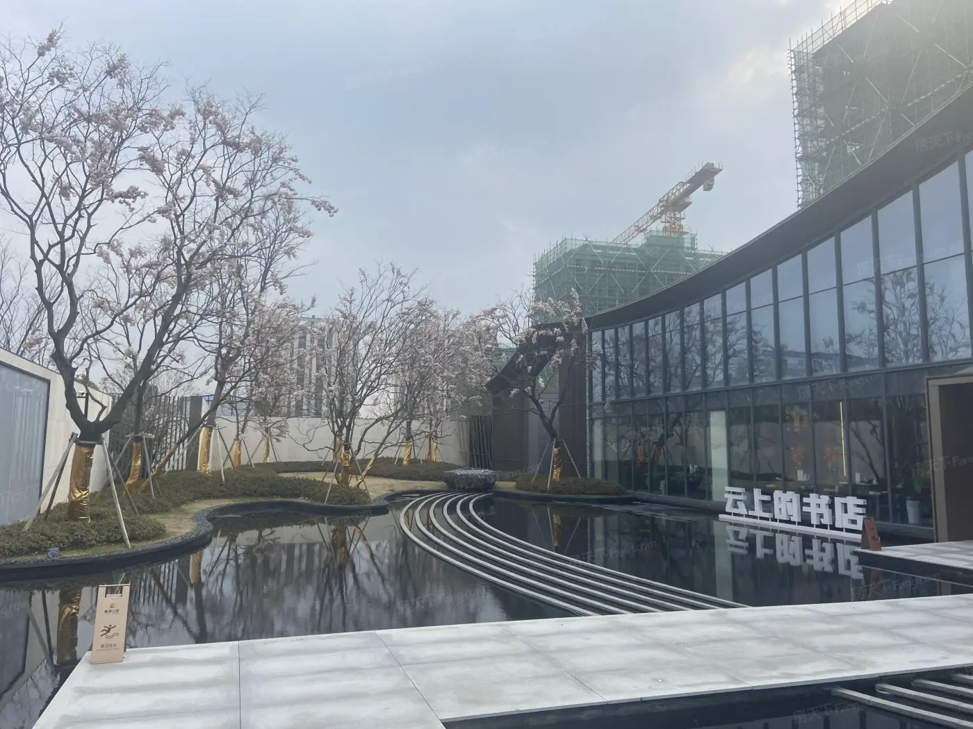 金辉栖湖云庭目前小高层和叠墅在售