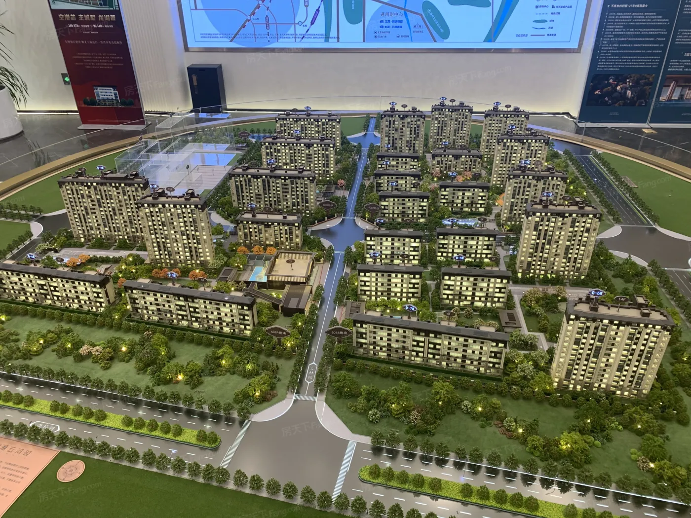 龙湖·云河砚4室1厅3卫南北朝向6000.00元/月出租