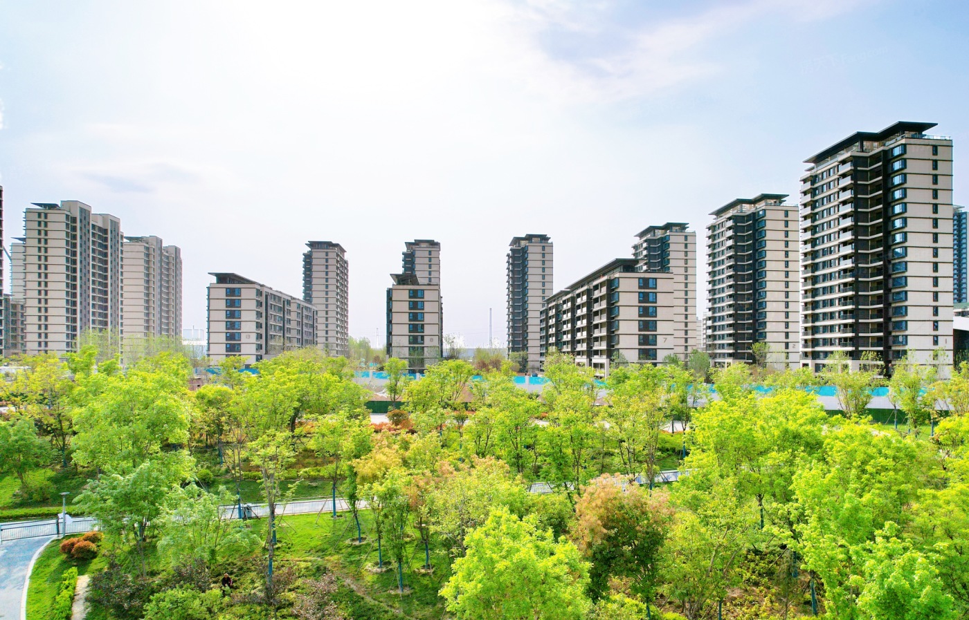 想有五星级的家？2023年09月郑州二七这些12000-15000元/㎡的楼盘，价格高品质更优！