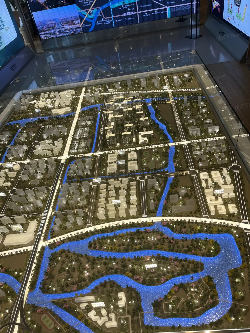 绿城·春风晴翠3室2厅1卫南朝向3300.00元/月出租