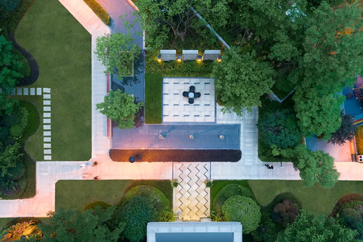 中国铁建西派澜岸 4室 2厅 224.57平米