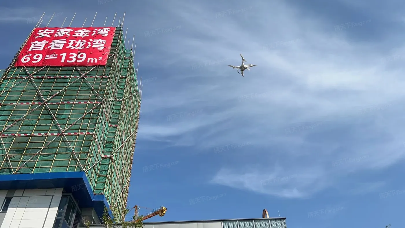 海伦堡玖悦珑湾3室2厅2卫东南朝向2000.00元/月出租