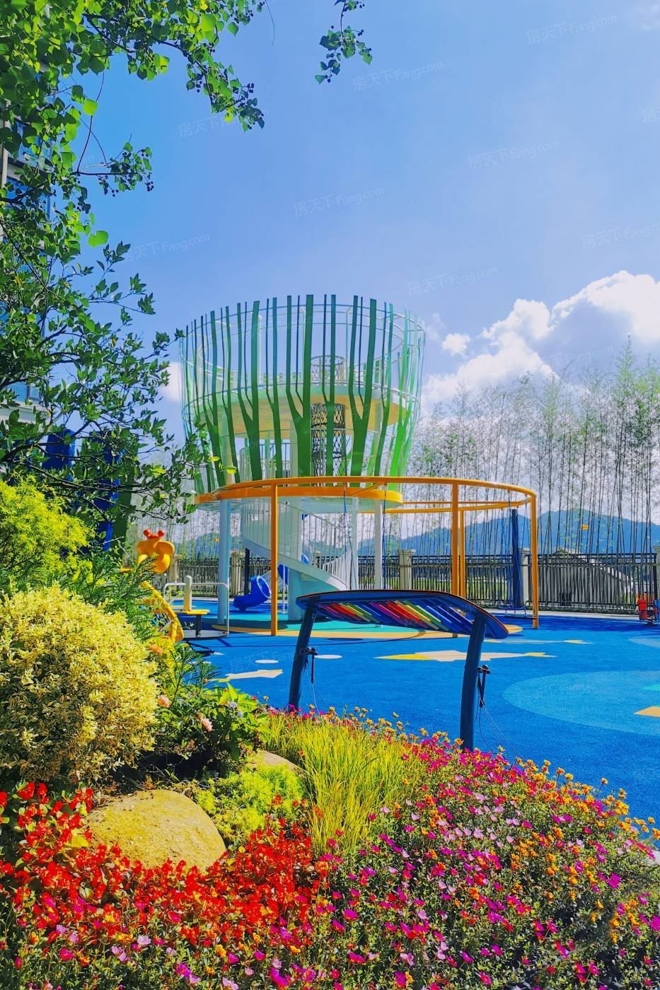 嘉华金麟府3室2厅2卫南北朝向2500.00元/月出租