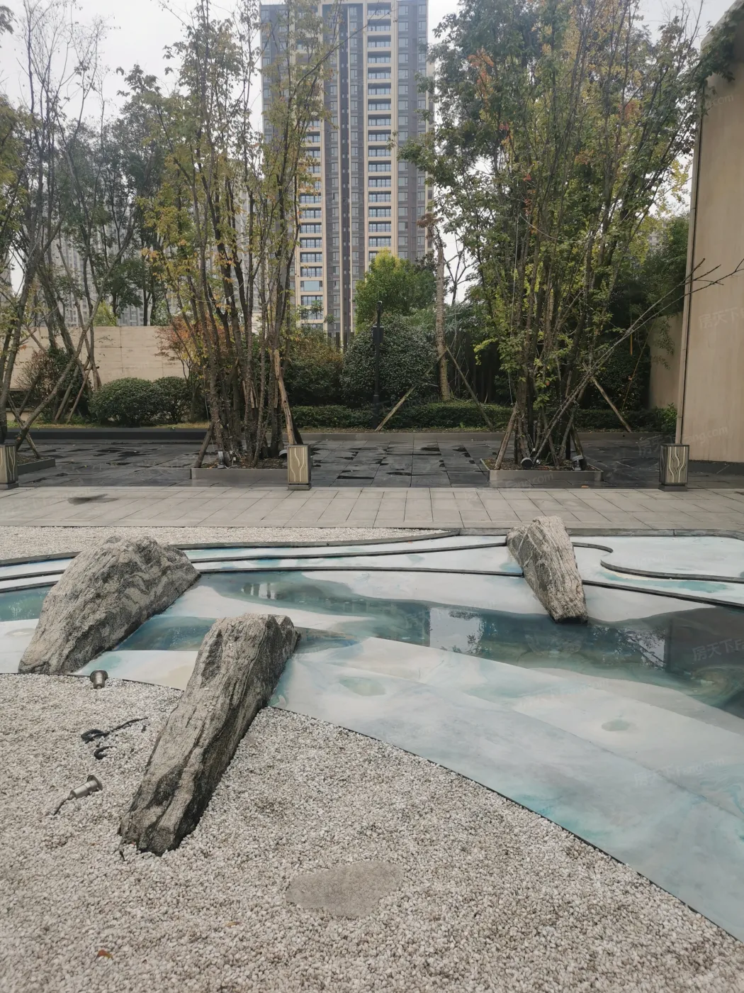 鑫苑御景台2室1厅1卫东南朝向1900.00元/月出租