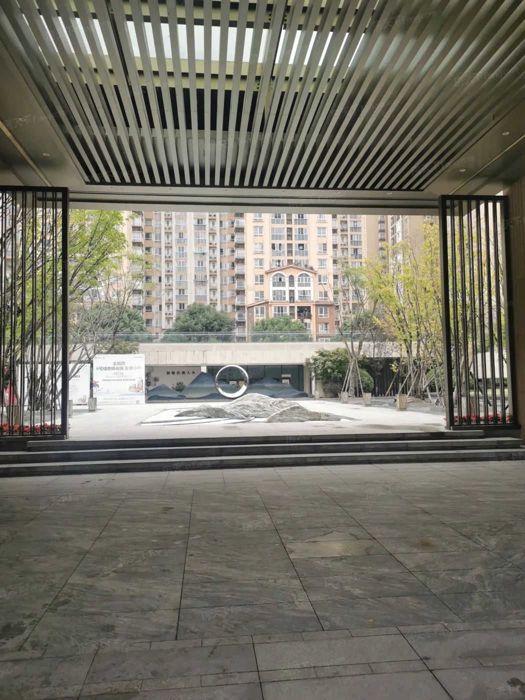 鑫苑御景台1室1卫东朝向1255.00元/月出租