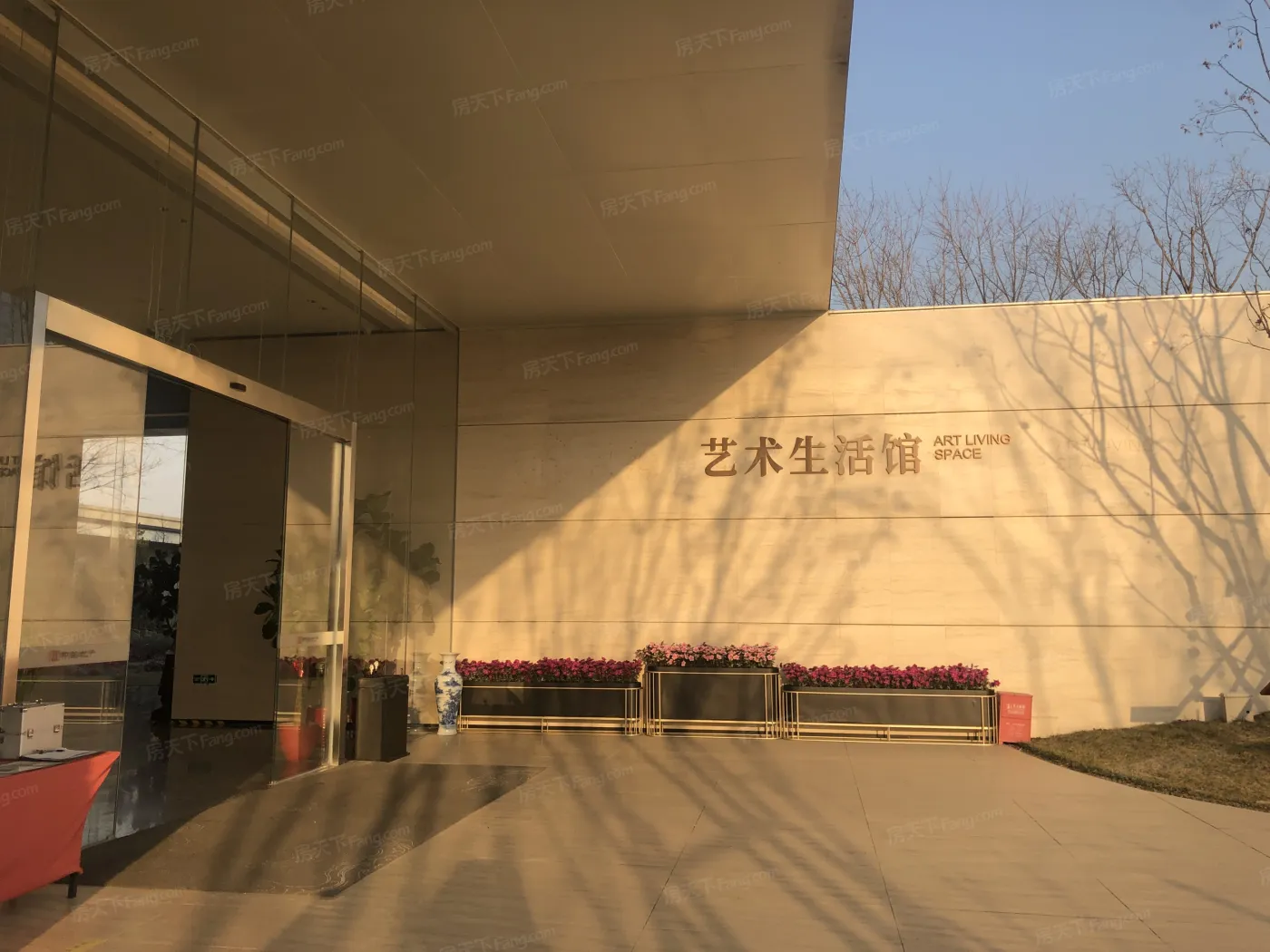 中海云庭3室2厅2卫南北朝向9000.00元/月出租