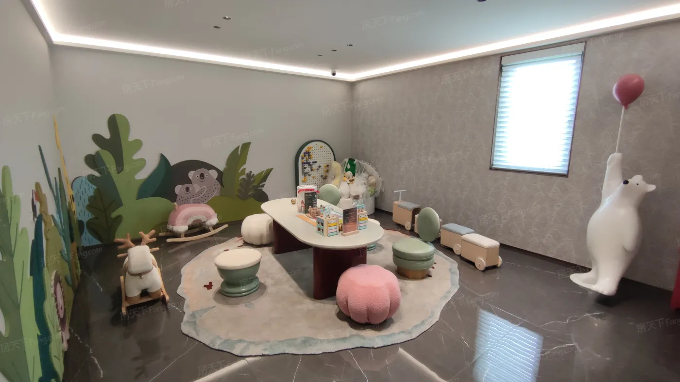 华曦府3室2厅2卫南北朝向10300.00元/月出租