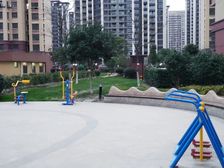 双南户型,中间楼层,精装修,可拎包入住
