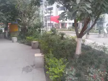 此房户型方正,带小型阳台,朝向好,视野好