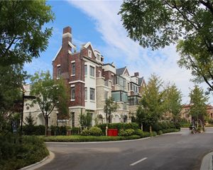 经典户型近地铁出行方便适合养老居住