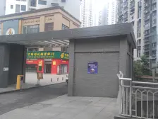 此房是正三房,位置好,离商圈近