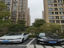 独门独户。位置好+4房3卫+业主诚意出售