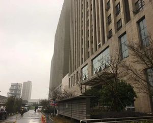 南部商务区旁次新精装公寓楼层佳 急售 价可谈 钥匙房