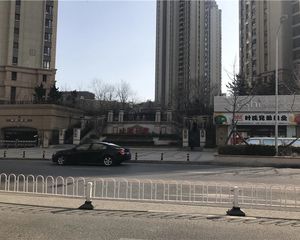万达商圈地铁沿线,两室南北通透房,采光好