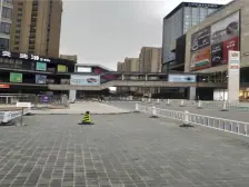 一号线地铁口,悠方旁,复式两房