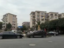 {店长推荐}~中间楼层+大面积+随时看房+总价低