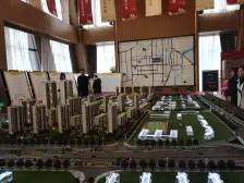 跃层 洋房 带前后的花园有60平,安静位置不靠马路