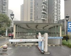两房朝南客厅卫生间带窗视野开阔采光无遮挡