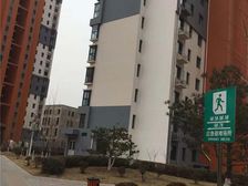 北师大 通透两室 阳面大厅 餐客一体 地板价 毛坯
