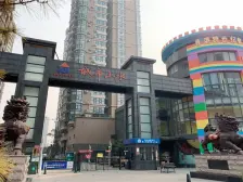 标杆小区 业主诚心出售 看房方便 价格合适