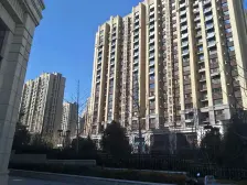 70年产权民水民电 地暖精装修 带家具家电