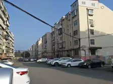 金沟寨 区政府家属楼 精装修直接住 中间楼层