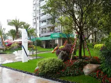 中间楼层 看小区园林是很舒服的一个高度 诚心出售