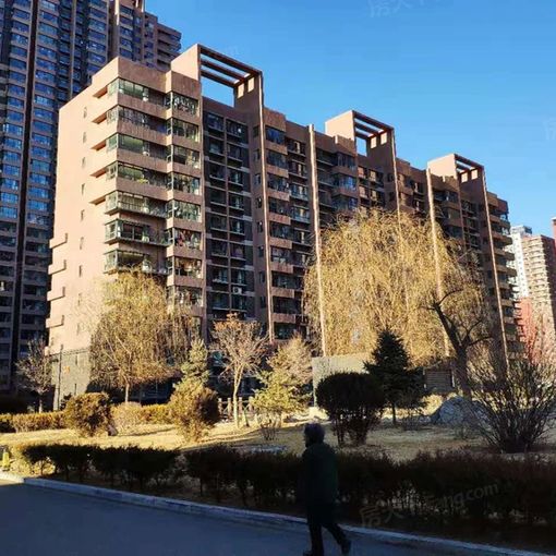 巨华朗域3室2厅2卫南北朝向3500.00元/月出租