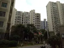 交通便利,70年产权的小户型住宅