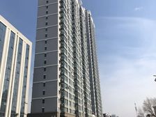 本房是高层,交通方便,购物方便,采光好,无冷不挡