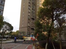 楼层好,视野宽阔,采光充足,配套实施