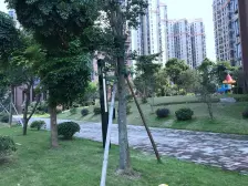 五年唯一 地铁口精装4房 配套完善 交通方便