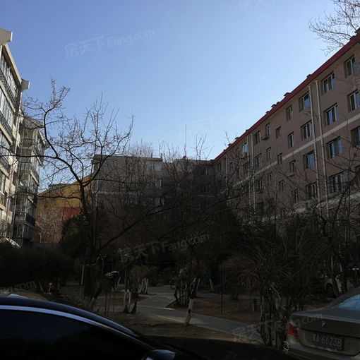 摩尔城十四中昭君新村国标两居六层的带阁楼
