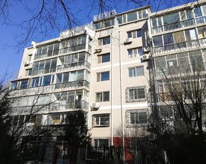 摩尔城地铁口 光华街 东门外片 二楼 三居 出行便利