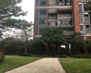 业主自住保养好,房子格局方正,满五