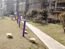 洋房 30平大车库 公园南苑 3房 中间楼层