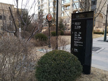 奉天九里一线河景一梯一户三室两厅