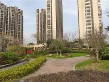 新港天之运东边户精装三房诚心出售